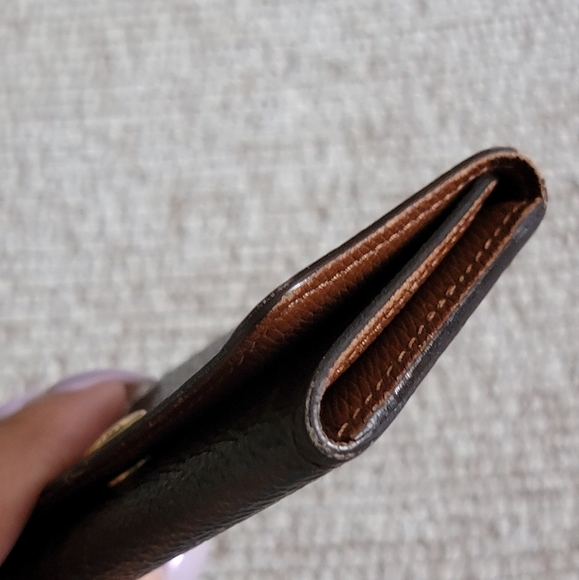 Louis Vuitton Authentic Key Holder - Picture 8 of 14